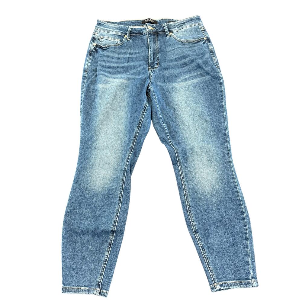 Women’s Light Blue Stretch Slim Jeans